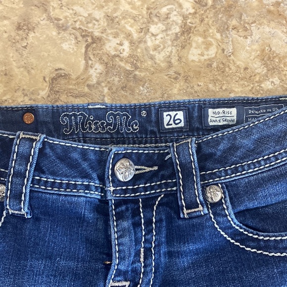 Miss me skinny jeans size 26. In excellent condition. (50/15) - Picture 3 of 9